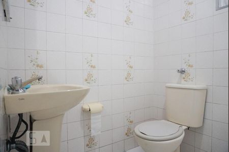 Lavabo de casa para alugar com 3 quartos, 125m² em Vila Sílvia, São Paulo