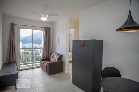 Sala de apartamento para alugar com 2 quartos, 47m² em Jacarepaguá, Rio de Janeiro