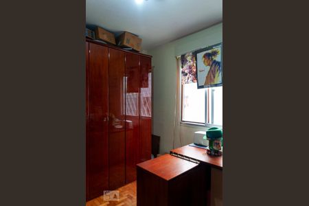 Quarto 1 de apartamento à venda com 3 quartos, 75m² em Cristal, Porto Alegre