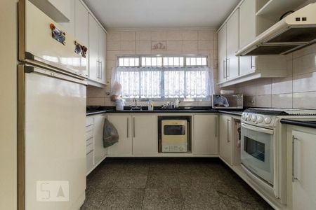 Casa à venda com 245m², 3 quartos e 2 vagasCozinha
