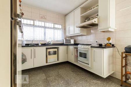 Casa à venda com 245m², 3 quartos e 2 vagasCozinha