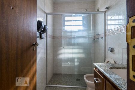 Casa à venda com 245m², 3 quartos e 2 vagasBanheiro - Torneira