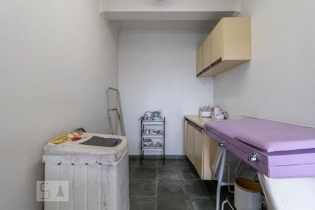 Casa à venda com 245m², 3 quartos e 2 vagasÁrea de Serviço