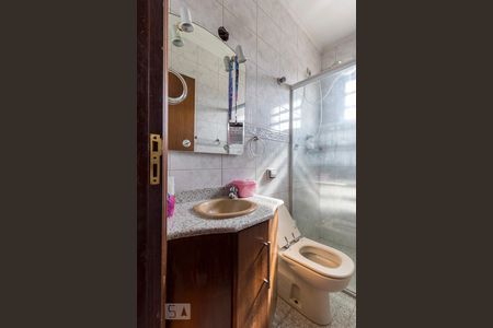 Casa à venda com 245m², 3 quartos e 2 vagasBanheiro da Suíte 2