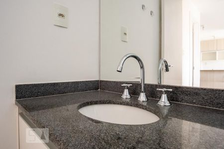 Apartamento à venda com 57m², 2 quartos e 1 vagaBanheiro - Torneira