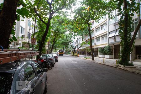 Apartamento para alugar com 80m², 2 quartos e 1 vagaVista da Rua