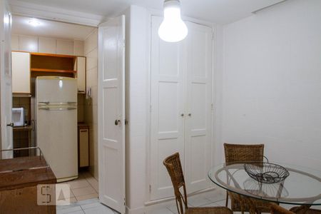 Apartamento para alugar com 80m², 2 quartos e 1 vagaCopa e Cozinha