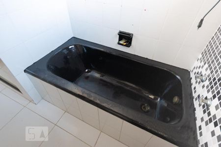 Apartamento para alugar com 100m², 3 quartos e sem vagaBanheiro