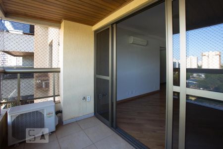 Apartamento para alugar com 202m², 4 quartos e 3 vagasVaranda da sala de TV