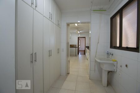 Apartamento para alugar com 202m², 4 quartos e 3 vagasLavanderia