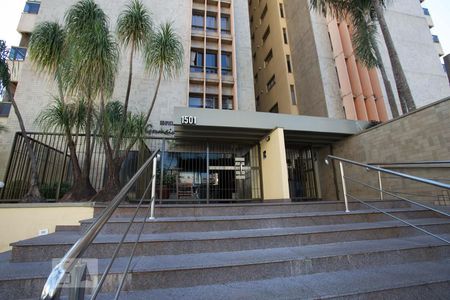 Apartamento para alugar com 202m², 4 quartos e 3 vagasFachada