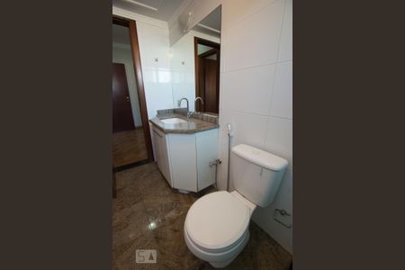 Apartamento para alugar com 202m², 4 quartos e 3 vagasBanheiro social