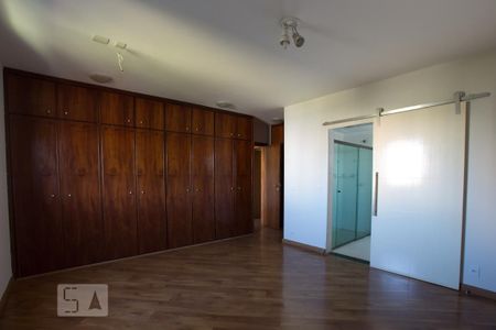 Apartamento para alugar com 202m², 4 quartos e 3 vagasSuíte 1