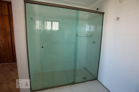 Apartamento para alugar com 202m², 4 quartos e 3 vagasBanheiro da suíte 1