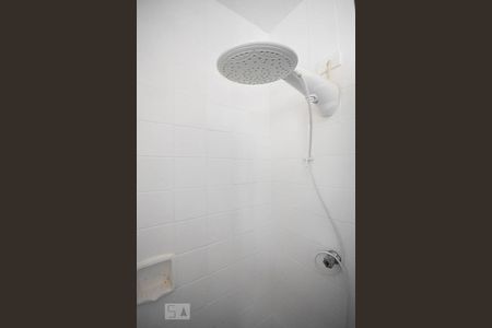 Casa à venda com 240m², 3 quartos e 2 vagasChuveiro do banheiro