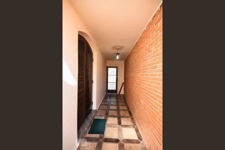 Casa à venda com 240m², 3 quartos e 2 vagasHall de entrada