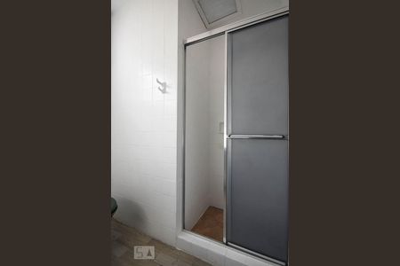 Casa à venda com 240m², 3 quartos e 2 vagasBanheiro