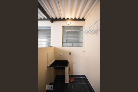 Casa à venda com 240m², 3 quartos e 2 vagasÁrea de serviço