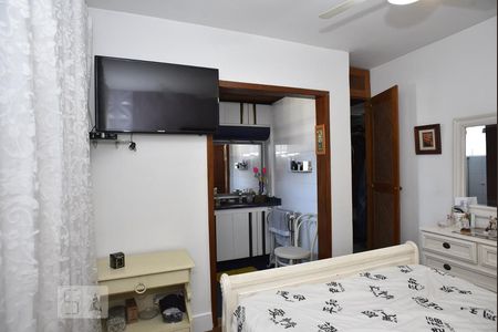 Casa à venda com 444m², 5 quartos e 4 vagasSuíte