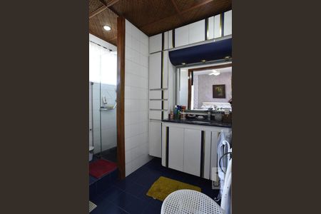 Casa à venda com 444m², 5 quartos e 4 vagasBanheiro da Suíte