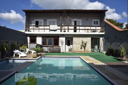 Casa à venda com 444m², 5 quartos e 4 vagasPiscina