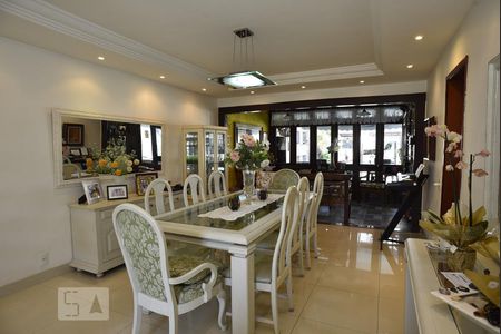 Sala de casa à venda com 5 quartos, 444m² em Anil, Rio de Janeiro