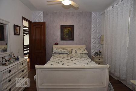 Casa à venda com 444m², 5 quartos e 4 vagasSuíte