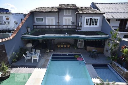 Casa à venda com 444m², 5 quartos e 4 vagasVista da Suíte da Casa de Hospede