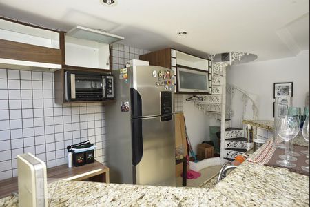 Casa à venda com 444m², 5 quartos e 4 vagasCozinha da Casa de Hospede