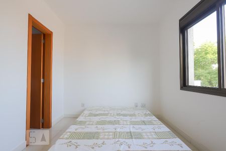 Suíte de apartamento à venda com 2 quartos, 75m² em São João, Porto Alegre
