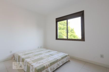 Suíte de apartamento à venda com 2 quartos, 75m² em São João, Porto Alegre