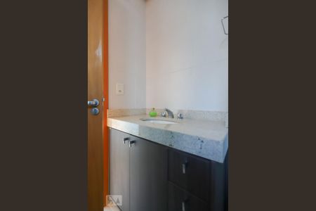 Apartamento à venda com 75m², 2 quartos e 1 vaga Apartamento à venda com 75m², 2 quartos e 1 vagaBanheiro da Suíte