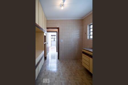 Casa à venda com 190m², 5 quartos e 3 vagas Casa à venda com 190m², 5 quartos e 3 vagasCozinha