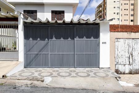 Casa à venda com 190m², 5 quartos e 3 vagas Casa à venda com 190m², 5 quartos e 3 vagasFachada