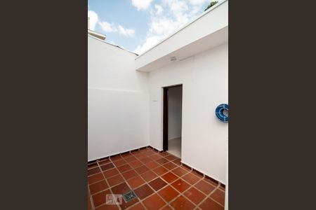 Casa à venda com 190m², 5 quartos e 3 vagas Casa à venda com 190m², 5 quartos e 3 vagasÁrea de Serviço Externa