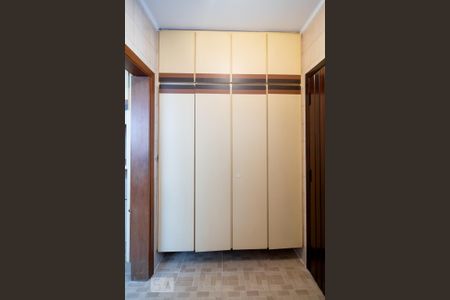 Casa à venda com 190m², 5 quartos e 3 vagas Casa à venda com 190m², 5 quartos e 3 vagasÁrea de Serviço