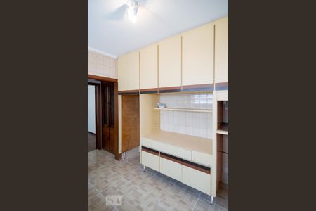 Casa à venda com 190m², 5 quartos e 3 vagas Casa à venda com 190m², 5 quartos e 3 vagasCozinha