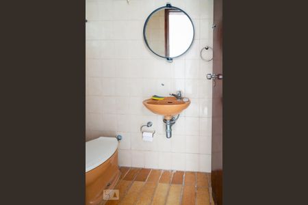 Casa à venda com 190m², 5 quartos e 3 vagas Casa à venda com 190m², 5 quartos e 3 vagasBanheiro Edícula Área de Serviço