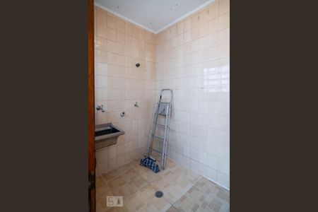 Casa à venda com 190m², 5 quartos e 3 vagas Casa à venda com 190m², 5 quartos e 3 vagasÁrea de Serviço