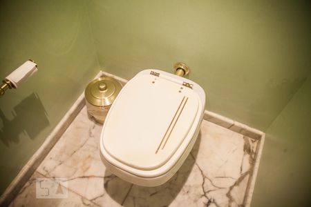 Apartamento à venda com 263m², 4 quartos e 4 vagas Apartamento à venda com 263m², 4 quartos e 4 vagasLavabo