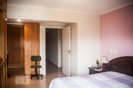 Apartamento à venda com 263m², 4 quartos e 4 vagas Apartamento à venda com 263m², 4 quartos e 4 vagasQuarto 1 - Suíte