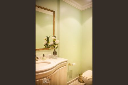 Apartamento à venda com 263m², 4 quartos e 4 vagas Apartamento à venda com 263m², 4 quartos e 4 vagasLavabo