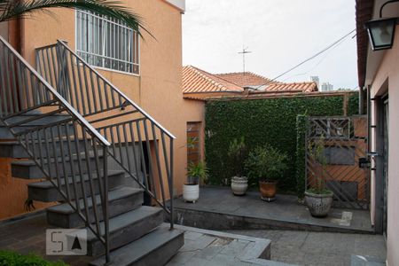 Casa à venda com 240m², 3 quartos e 5 vagas Casa à venda com 240m², 3 quartos e 5 vagasENTRADA