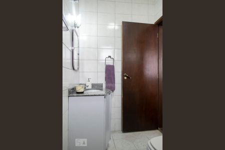 Casa à venda com 240m², 3 quartos e 5 vagas Casa à venda com 240m², 3 quartos e 5 vagasBANHEIRO QUARTO 1