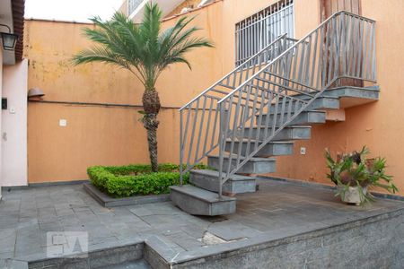 Casa à venda com 240m², 3 quartos e 5 vagas Casa à venda com 240m², 3 quartos e 5 vagasENTRADA