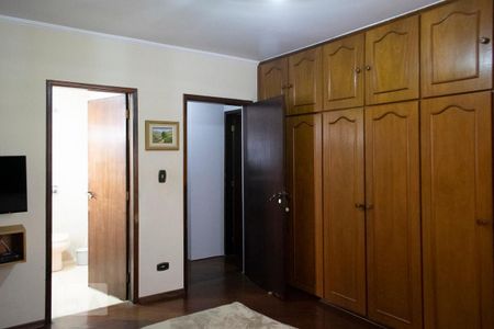 Casa à venda com 240m², 3 quartos e 5 vagas Casa à venda com 240m², 3 quartos e 5 vagasQUARTO 3