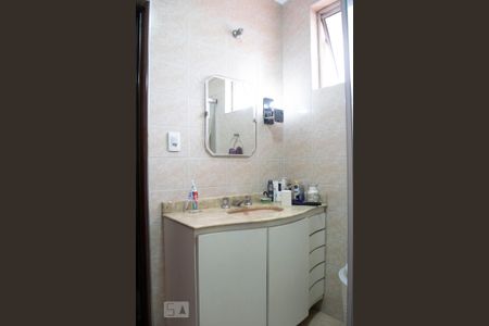 Casa à venda com 240m², 3 quartos e 5 vagas Casa à venda com 240m², 3 quartos e 5 vagasBANHEIRO QUARTO 3