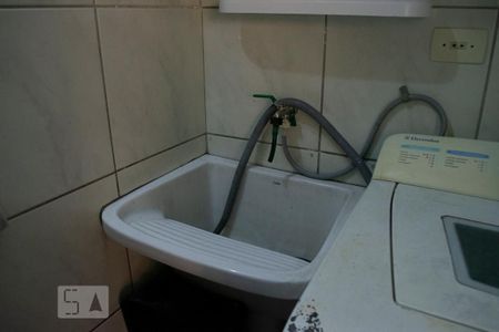 Casa à venda com 240m², 3 quartos e 5 vagas Casa à venda com 240m², 3 quartos e 5 vagasÁREA DE SERVIÇO