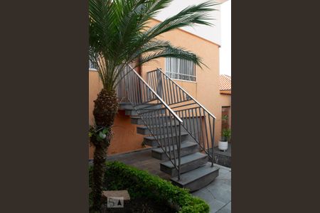 Casa à venda com 240m², 3 quartos e 5 vagas Casa à venda com 240m², 3 quartos e 5 vagasENTRADA