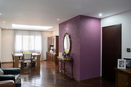 Casa à venda com 240m², 3 quartos e 5 vagas Casa à venda com 240m², 3 quartos e 5 vagasSALA